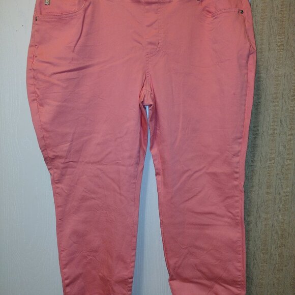 Belle by Kim Gravel Ladies Capris size 22W  NWOT Coral color - Picture 2 of 3